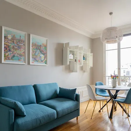 Luxury And Comfort In The Heart Of Paris