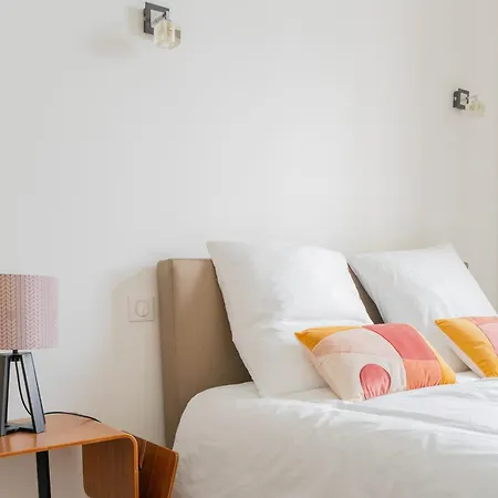 Luxury And Comfort In The Heart Of Apartment