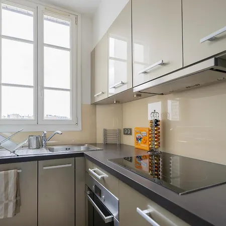 Luxury And Comfort In The Heart Of Apartment Paris