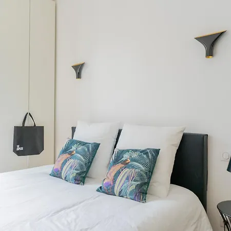 Apartment Luxury And Comfort In The Heart Of Paris