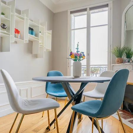 Luxury And Comfort In The Heart Of *