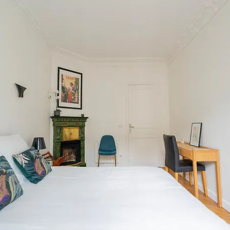 Luxury And Comfort In The Heart Of Apartment Paris