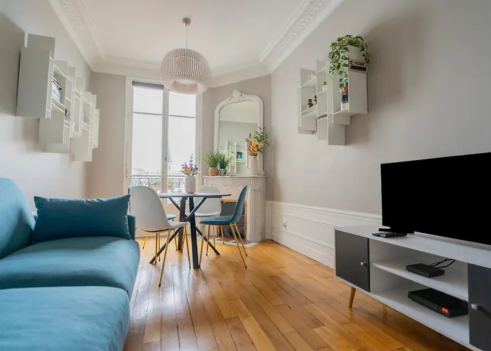 Apartment Luxury And Comfort In The Heart Of Paris