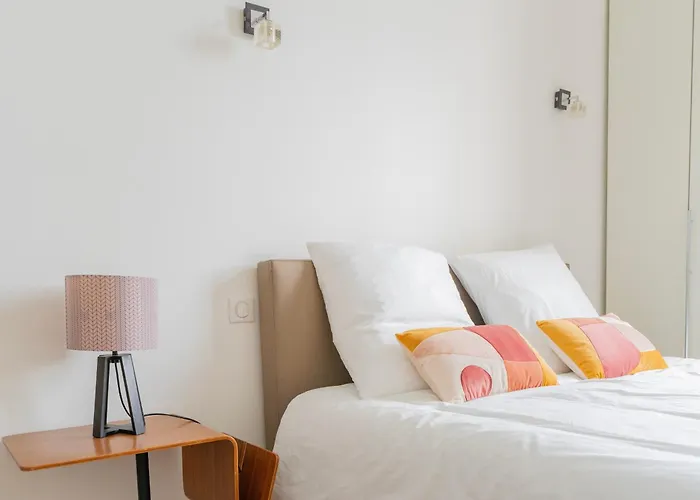 Luxury And Comfort In The Heart Of Apartment