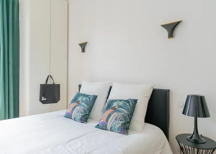 Apartment Luxury And Comfort In The Heart Of Paris