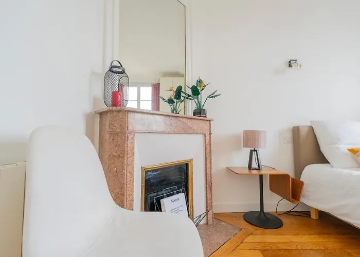 Luxury And Comfort In The Heart Of Apartment *