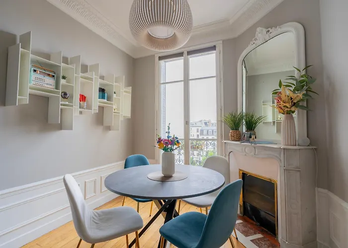 Apartment Luxury And Comfort In The Heart Of Paris